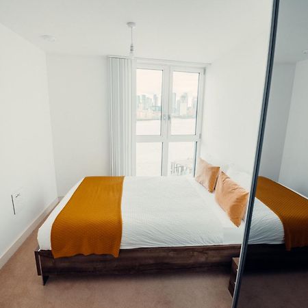 2 Bed Flat London Exterior photo