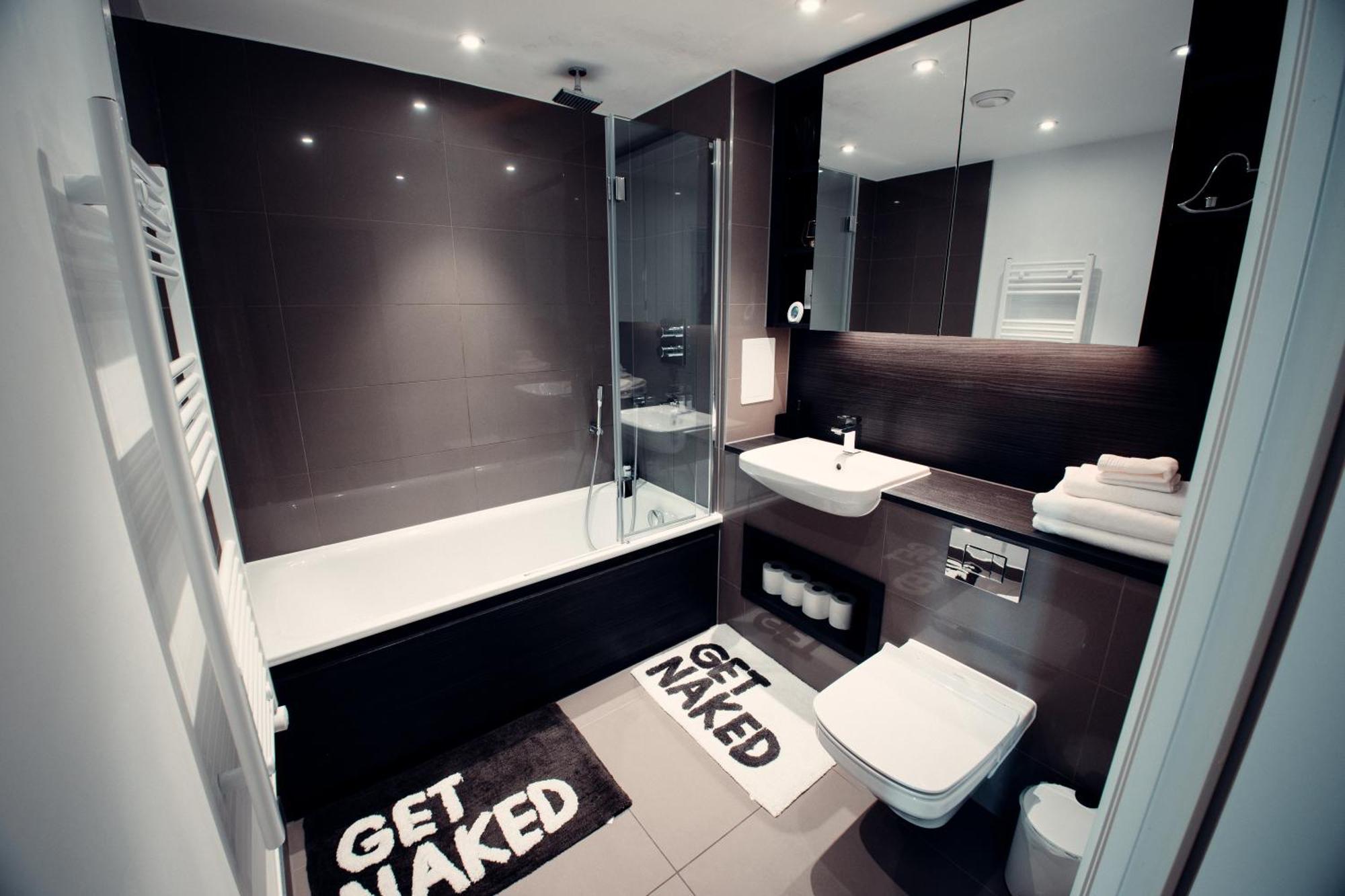 2 Bed Flat London Exterior photo